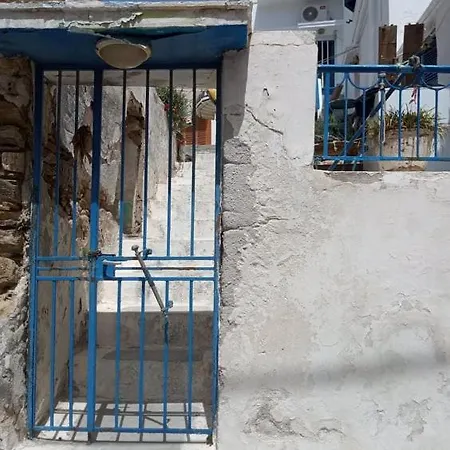 Nick Okeanis Syros *