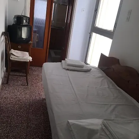 Nick Okeanis Syros 아파트 에르무폴리